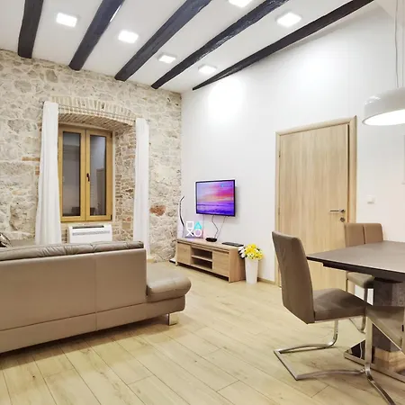 Xy Suites - Design Apartments Šibenik Buitenkant foto
